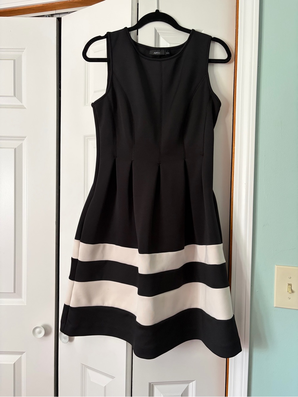 Apt. 9 Black and Ivory Sleeveless Pleated Fit-and-Flare Dress